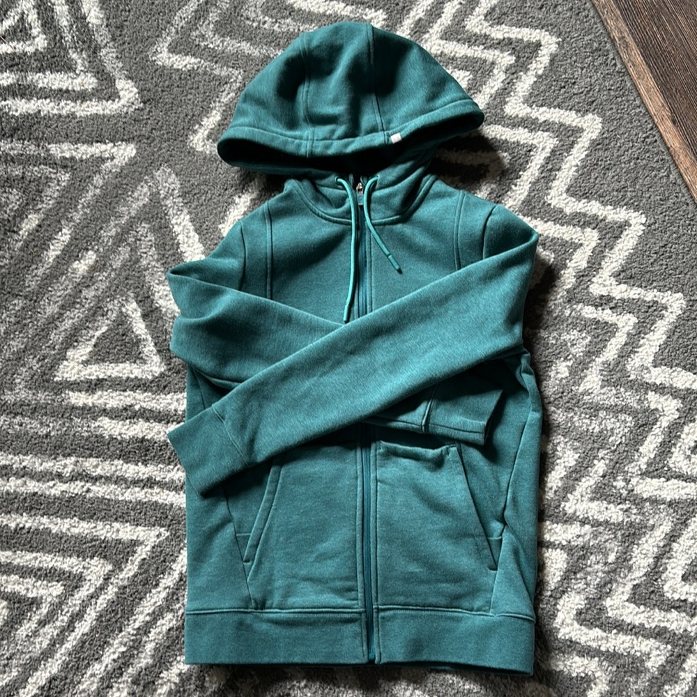 FIGS scrub jacket in NWOT condition